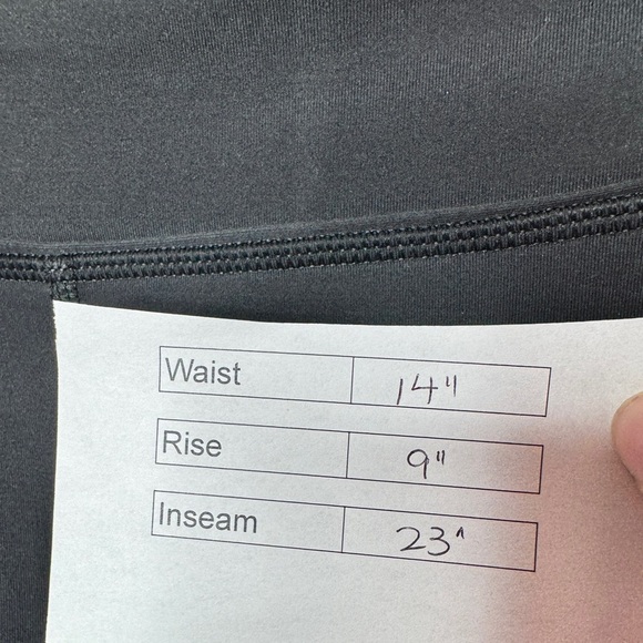 Lululemon Cropped Mesh Panel Pocket Leggings Black - Picture 9 of 9